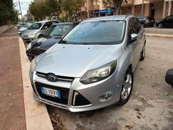 Grigio Usata 2012 Ford Focus Titanium Tre volumi | 4300 € (Ottimo prezzo)