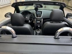 Grigio Usata 2013 Peugeot 207 Cabrio | 4900 € (Molto cara)