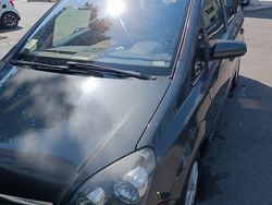 Grigio Usata 2008 Opel Zafira Monovolume | 2500 € (Buon prezzo)