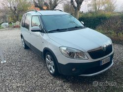 Bianco Usata 2010 Skoda Roomster Monovolume | 3500 €
