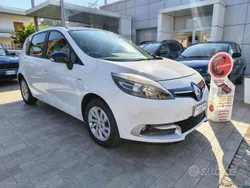 Bianco Usata 2014 Renault Scénic III LIMITED Monovolume | 7450 € (Buon prezzo)