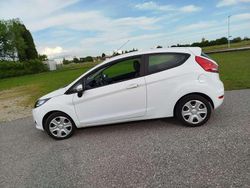 Usata 2009 Ford Fiesta Trend Tre volumi | 2900 € (Buon prezzo)