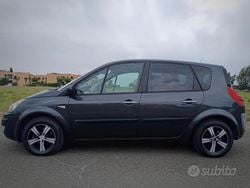 Grigio Usata 2008 Renault Scénic II Monovolume | 1800 € (Cara)