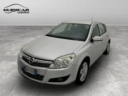 Grigio Usata 2009 Opel Astra Enjoy Tre volumi | 3500 € (Ottimo prezzo)