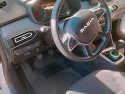 Usata 2024 Dacia Sandero Expression Due volumi | 14.600 € (Buon prezzo)