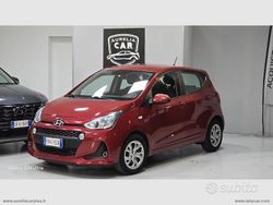 Rosso Usata 2018 Hyundai i10 Comfort Due volumi | 7900 € (Buon prezzo)