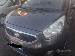 Grigio Usata 2009 Kia Venga Due volumi | 3300 €