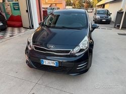 Blu Usata 2016 Kia Rio Tre volumi | 6700 € (Buon prezzo)