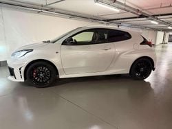 Bianco Usata 2024 Toyota Yaris Tre volumi | 49.900 € (Ottimo prezzo)