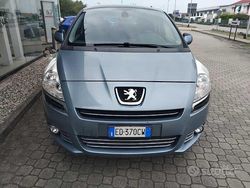Blu Usata 2010 Peugeot 5008 Monovolume | 5800 € (Buon prezzo)