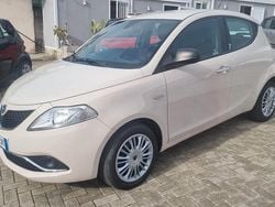 Beige Usata 2017 Lancia Ypsilon S Due volumi | 8999 € (Buon prezzo)