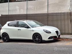 Bianco Usata 2010 Alfa Romeo Giulietta Due volumi | 5000 € (Buon prezzo)