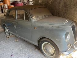 Grigio Usata 1950 Lancia Appia Tre volumi | 11.900 €