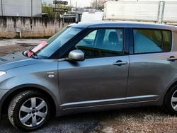 Grigio Usata 2009 Suzuki Swift GL Due volumi | 3500 € (Buon prezzo)