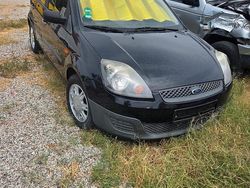 Nero Usata 2006 Ford Fiesta Tre volumi | 2000 € (Buon prezzo)
