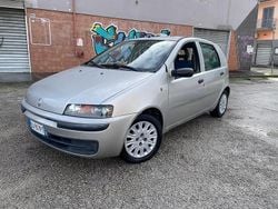 Grigio Usata 2002 Fiat Punto Tre volumi | 699 € (Super prezzo)
