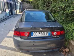 Grigio Usata 2004 Honda Accord Executive Tre volumi | 2300 €