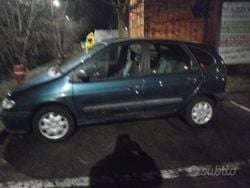 Usata 1995 Renault Mégane Tre volumi | 1200 €