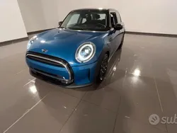 Blu metallizzato Usata 2024 Mini Cooper Due volumi | 23.500 € (Ottimo prezzo)