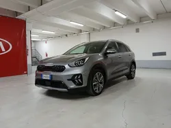 Grigio Usata 2021 Kia Niro Style SUV | 17.900 € (Buon prezzo)
