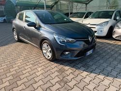 Grigio Usata 2022 Renault Clio V Business Tre volumi | 12.500 € (Buon prezzo)