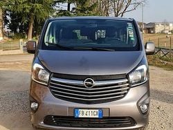 Marrone Usata 2015 Opel Vivaro Monovolume | 8500 € (Super prezzo)