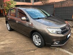 Marrone Usata 2019 Dacia Sandero Comfort Tre volumi | 8700 € (Buon prezzo)