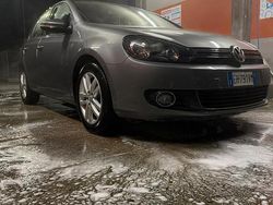 Grigio Usata 2011 VW Golf VI Highline Tre volumi | 8000 € (Cara)