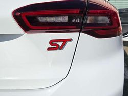 Bianco Usata 2024 Ford Focus ST Tre volumi | 30.000 € (Buon prezzo)