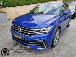 Blu/azzurro Usata 2022 VW Tiguan R-line SUV | 29.990 € (Molto cara)