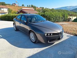 Marrone Usata 2008 Alfa Romeo 159 Tre volumi | 2200 € (Buon prezzo)