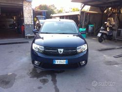 Blu Usata 2019 Dacia Sandero Essentiel Due volumi | 7499 € (Buon prezzo)