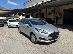 Argento Usata 2015 Ford Fiesta Due volumi | 5400 € (Buon prezzo)