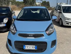 Blu Usata 2017 Kia Picanto Due volumi | 7500 € (Buon prezzo)