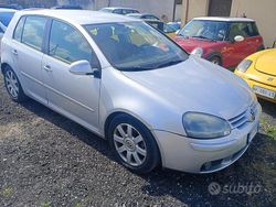 Grigio Usata 2004 VW Golf IV Tre volumi | 3300 €