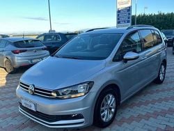 Grigio Usata 2018 VW Touran Comfortline Monovolume | 19.480 € (Buon prezzo)
