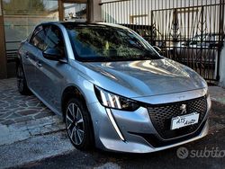 Grigio Usata 2019 Peugeot 208 GT-line Due volumi | 14.500 € (Molto cara)