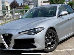 Grigio Usata 2017 Alfa Romeo Giulia Super Tre volumi | 27.490 € (Buon prezzo)