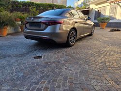 Usata 2017 Alfa Romeo Giulia Business Tre volumi | 17.900 € (Buon prezzo)