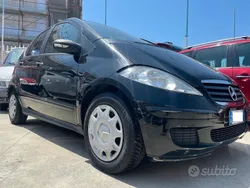 Nero Usata 2009 Mercedes A150 Tre volumi | 1950 € (Super prezzo)