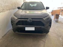 Grigio Usata 2024 Toyota RAV4 Hybrid Style SUV | 39.000 € (Cara)