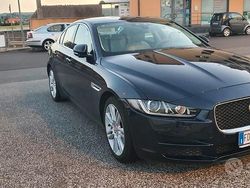 Blu Usata 2016 Jaguar XE Portfolio Tre volumi | 10.000 € (Buon prezzo)