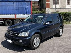 Usata 2001 Mercedes ML400 SUV | 8500 €