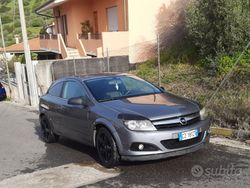 Usata 2006 Opel Astra GTC Coupé | 1000 € (Super prezzo)