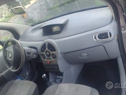 Grigio Usata 2007 Renault Modus Monovolume | 2000 €