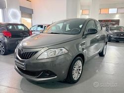 Grigio Usata 2015 Lancia Ypsilon Due volumi | 6300 € (Buon prezzo)