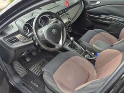 Usata 2014 Alfa Romeo Giulietta Distinctive Tre volumi | 9000 € (Molto cara)