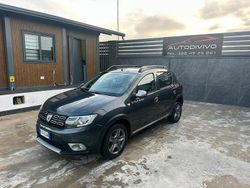 Grigio Usata 2017 Dacia Sandero Stepway Tre volumi | 7800 € (Buon prezzo)