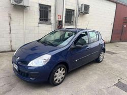 Blu/azzurro Usata 2007 Renault Clio III Tre volumi | 3500 € (Buon prezzo)