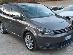 Grigio Usata 2014 VW Touran Comfortline Monovolume | 6499 € (Buon prezzo)
